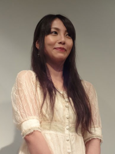 深華