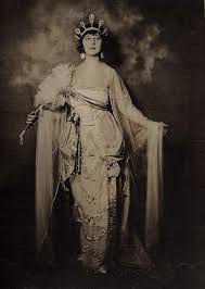 Edith Hallor