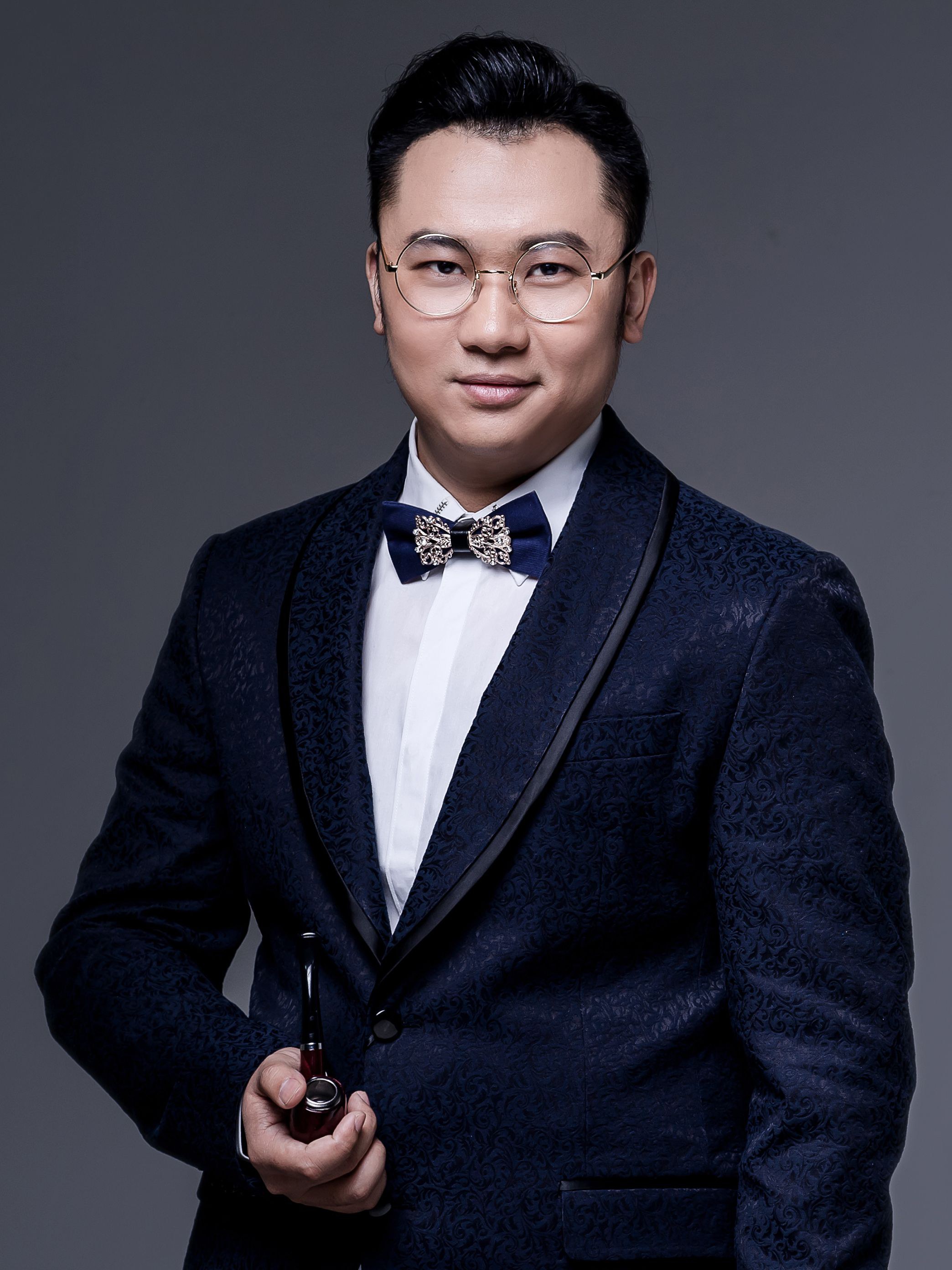 李唯贺