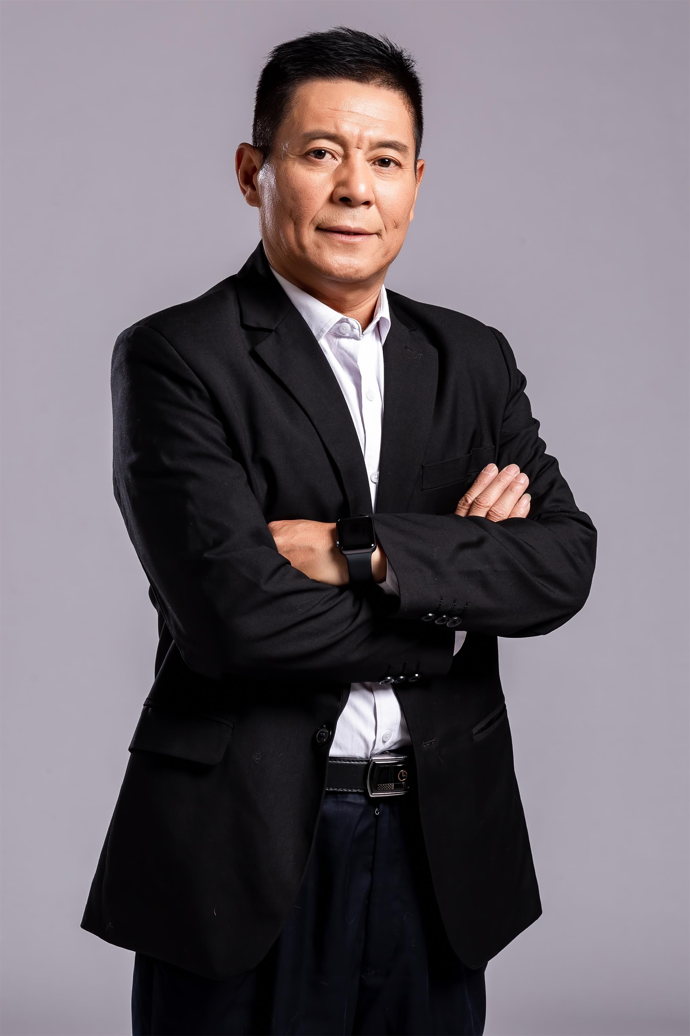 谭正