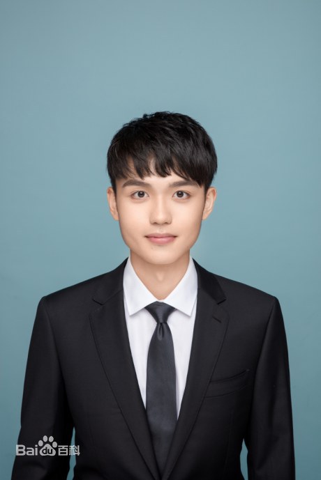 李晨