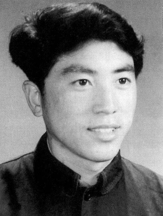 李承伟