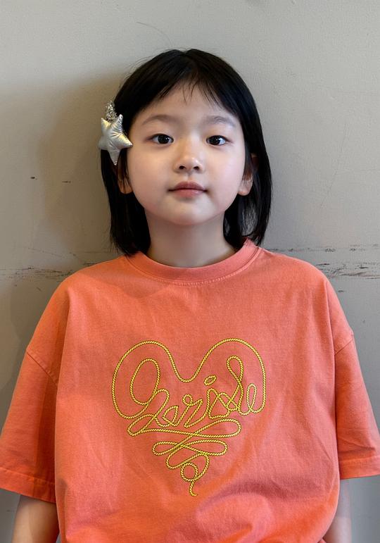 李荞伊