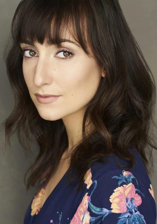 Julia Manis