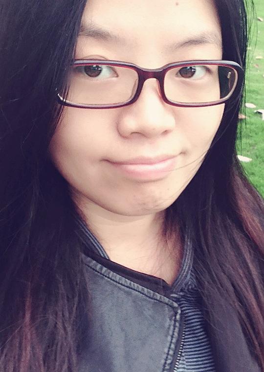 谭玲