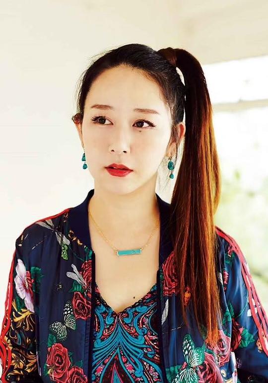 东村明子