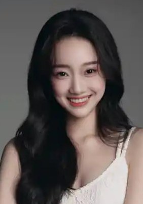 王艺蒙 