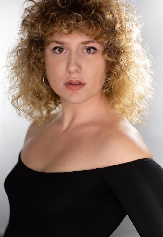 Naomi Petit