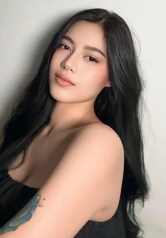 Cheena Dizon