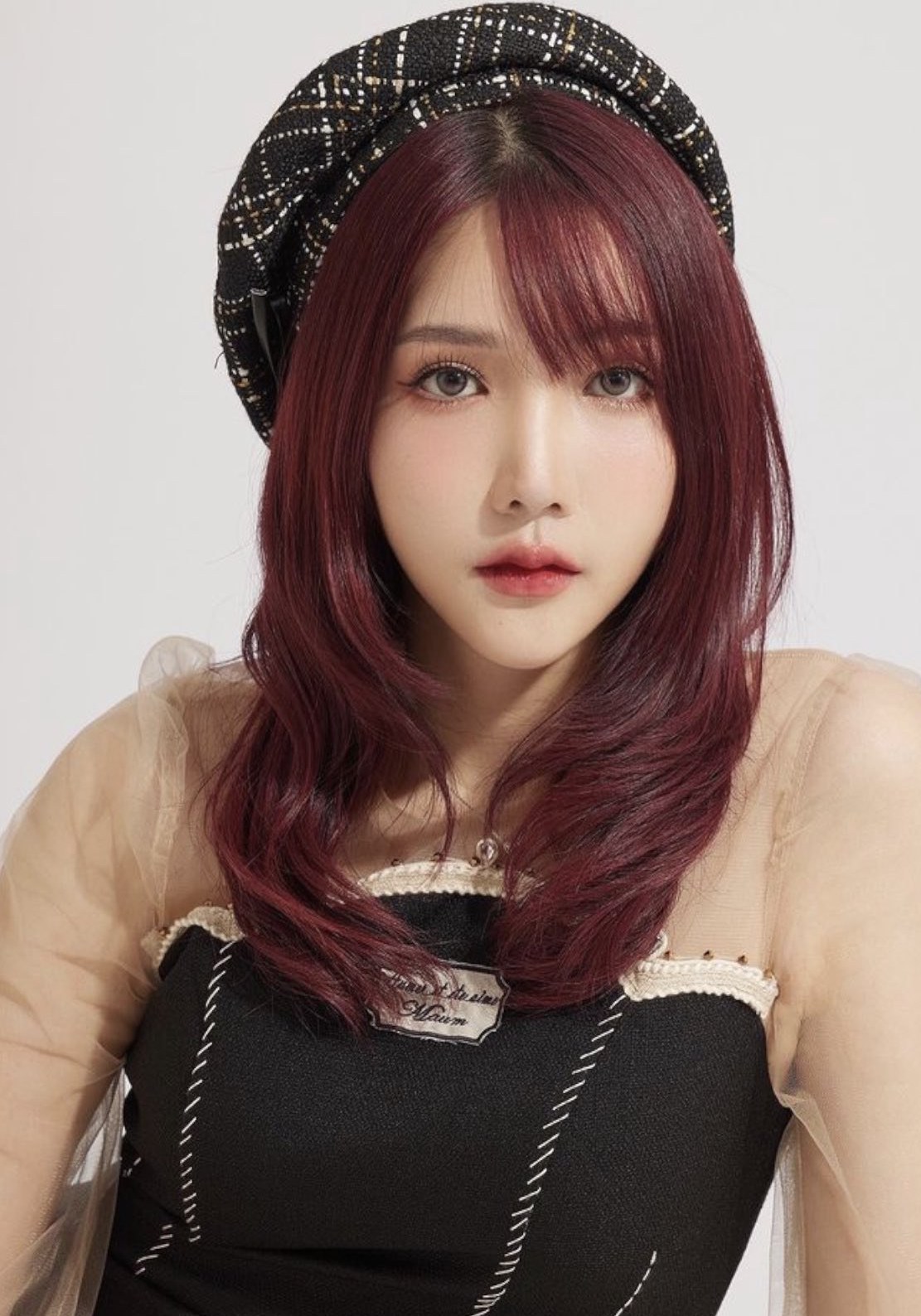 伊莎丽·扎如潘格莫