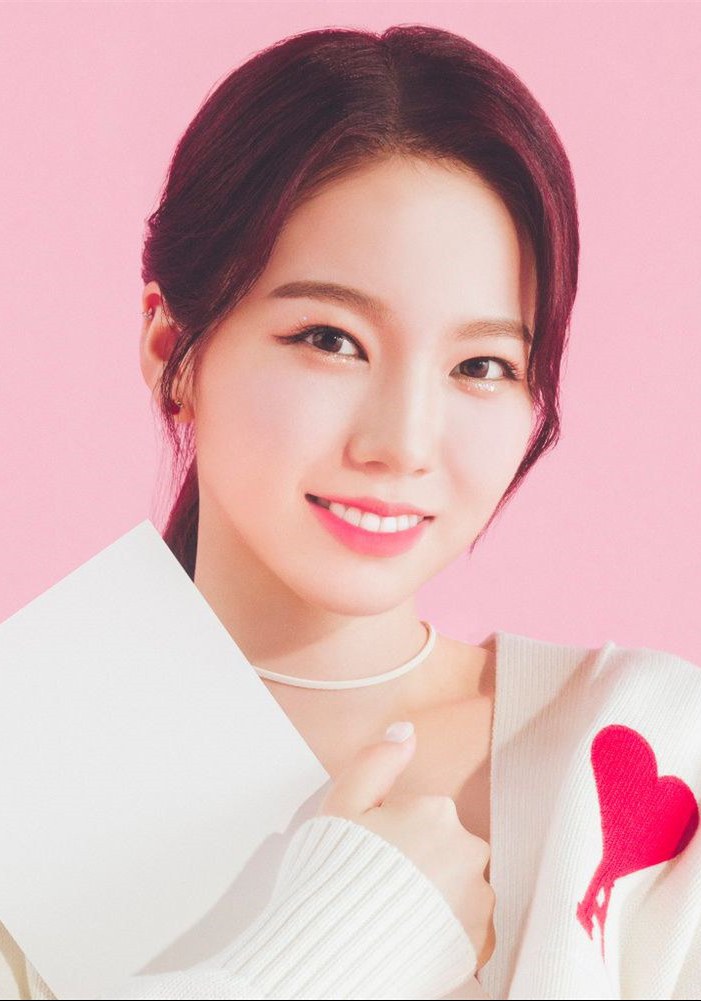 新井彩花