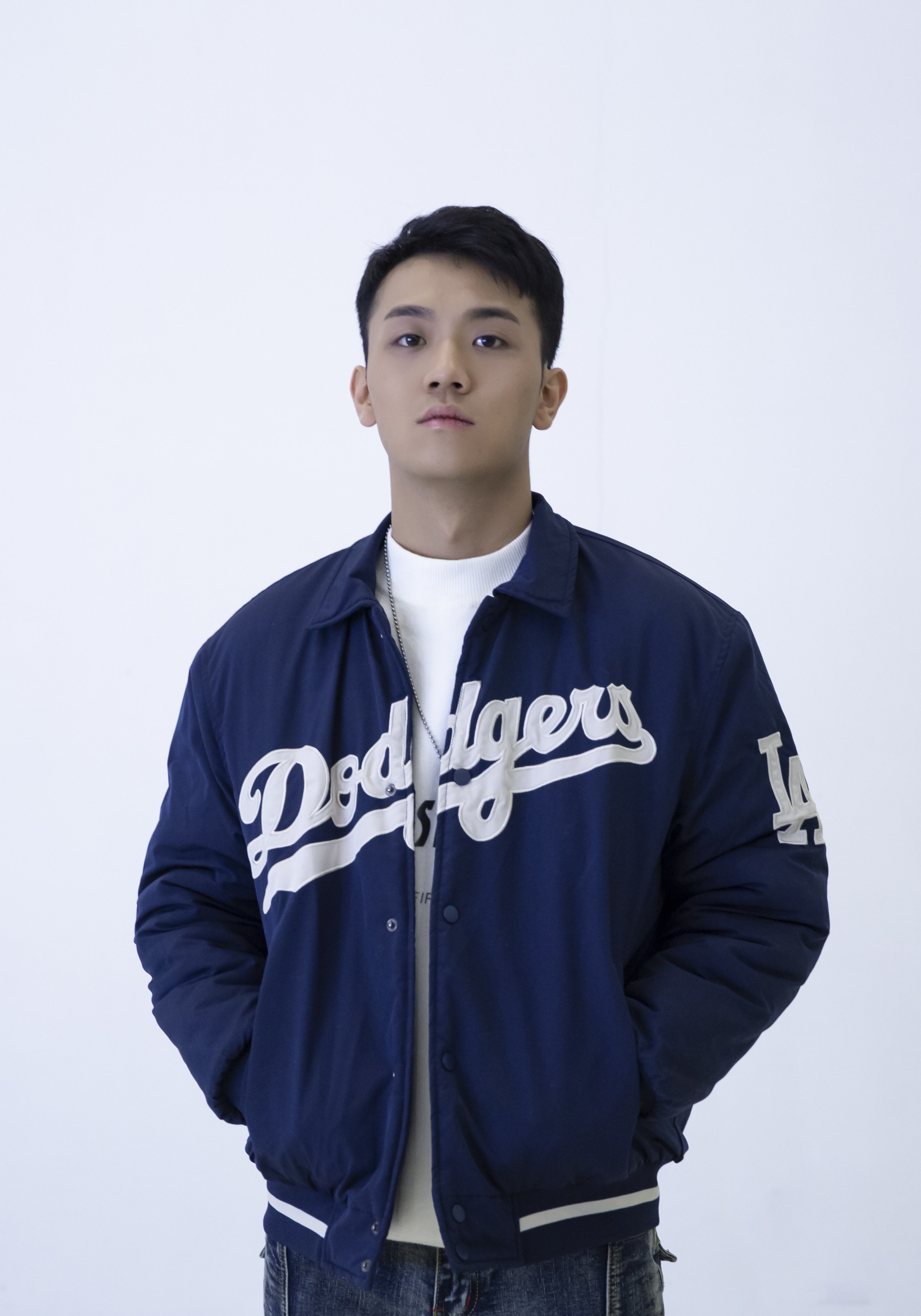 刘犇