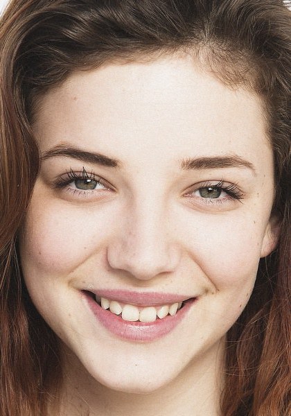 Zoé Adjani