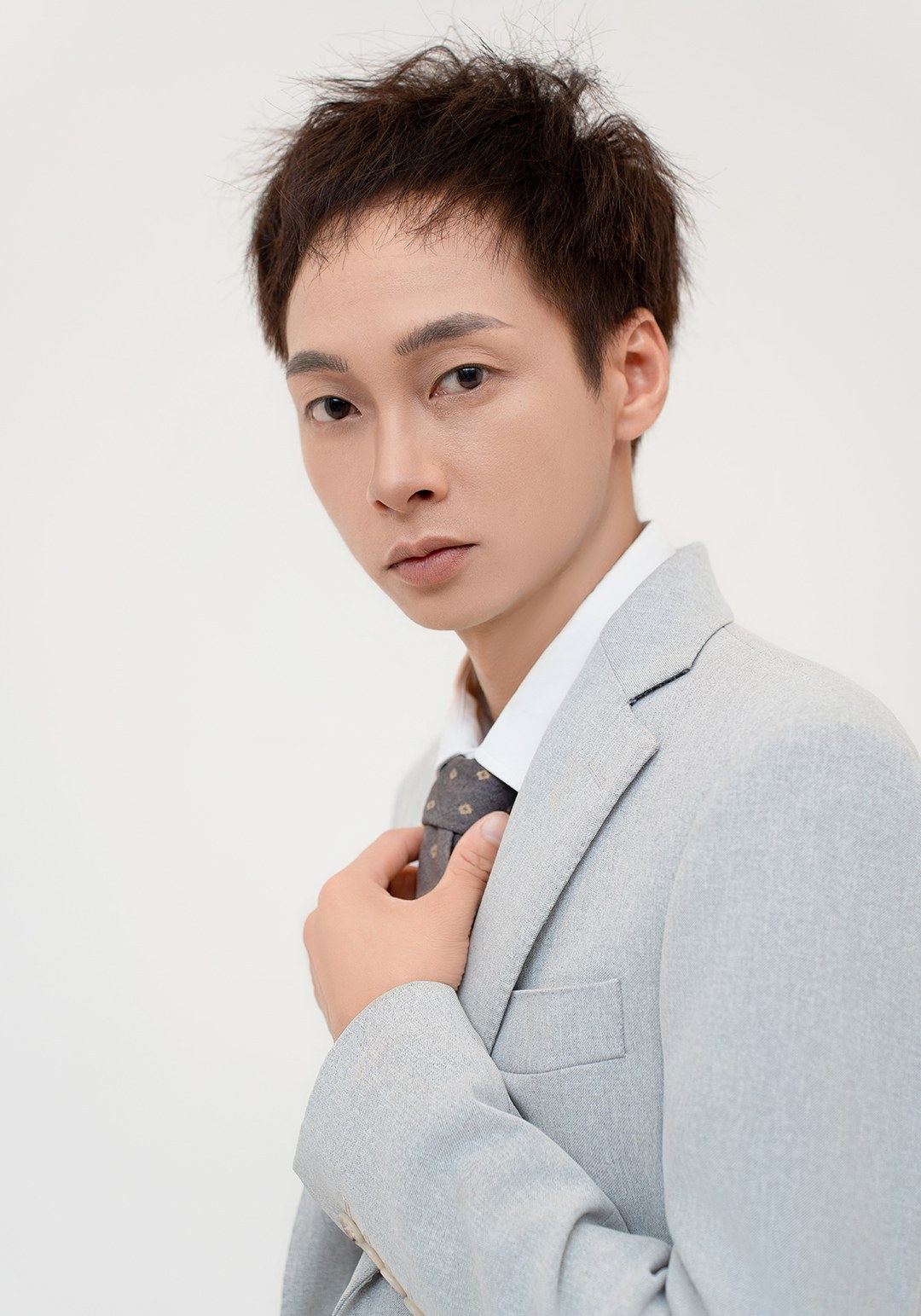李贞弦