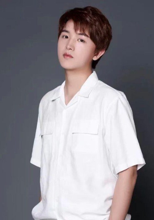 智明旭