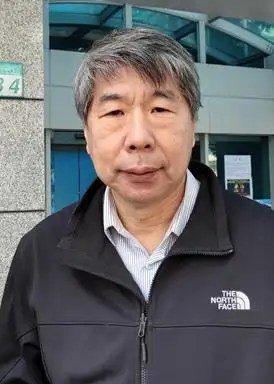 张亚中