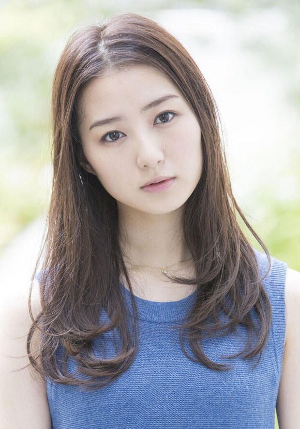 高田里穗