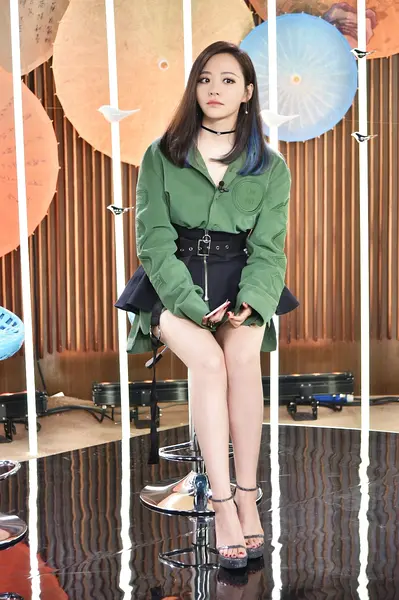张靓颖