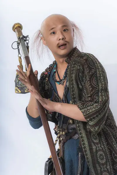 晁坤