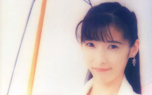 久川绫