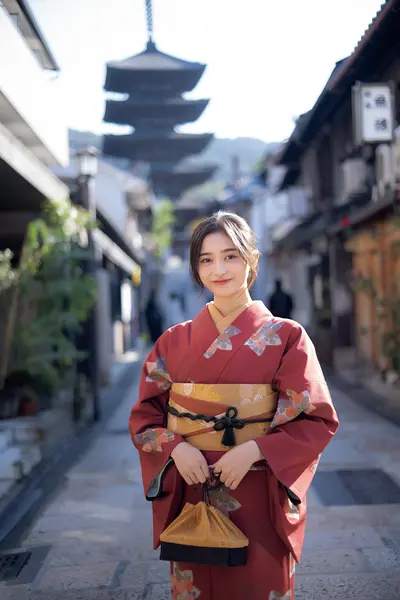 井上和