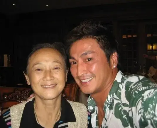 王彩平