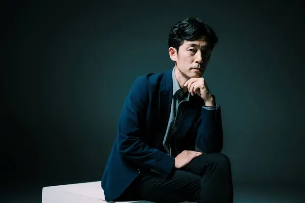 佐藤信介