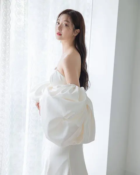 宋彩允