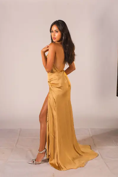 Elle Villanueva
