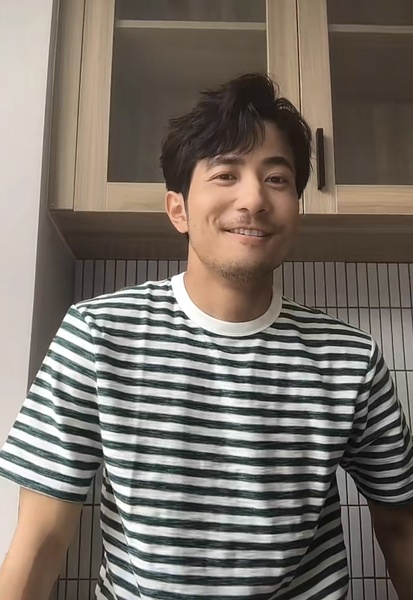 甄伟