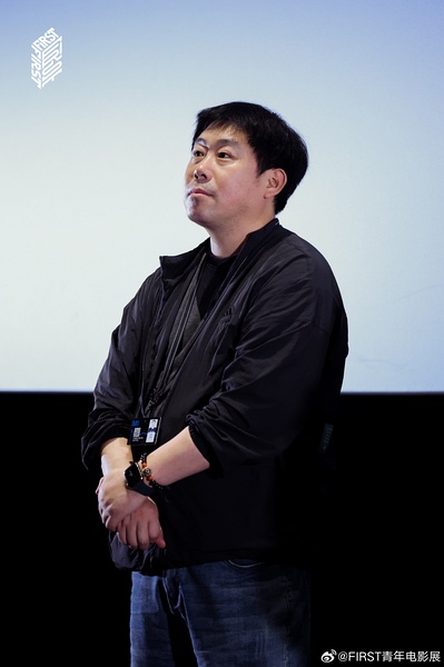 李伟