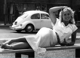 Mary Stavin