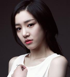李侑菲