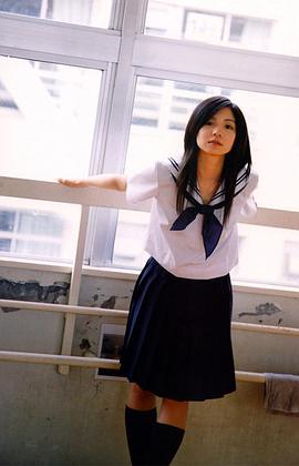 入来茉里