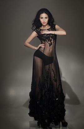 万美汐