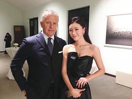 李婳