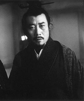李雪健