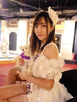 冯薪朵