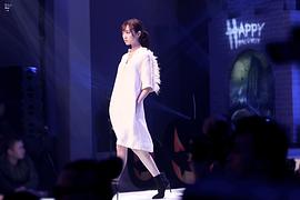 冯薪朵