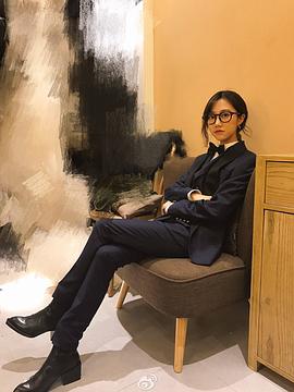 冯薪朵