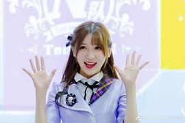 严佼君