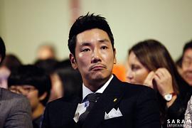 赵震雄