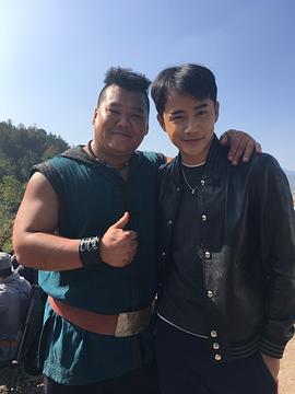 李龙