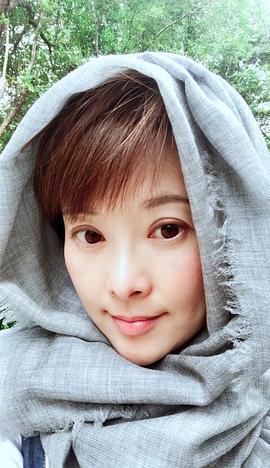 袁立