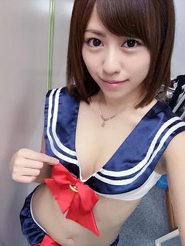 瑠川莉娜