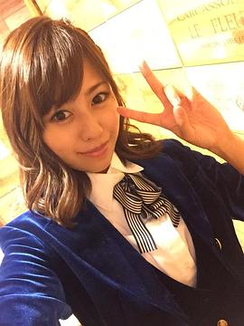 瑠川莉娜
