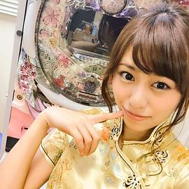 瑠川莉娜
