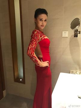 万美汐