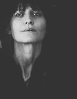 雅丽·乔维尔