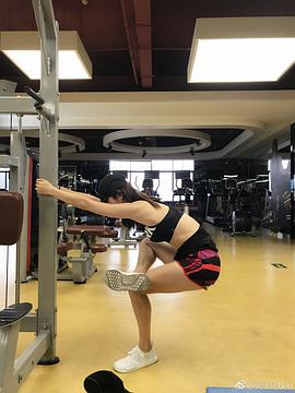 吴佳尼